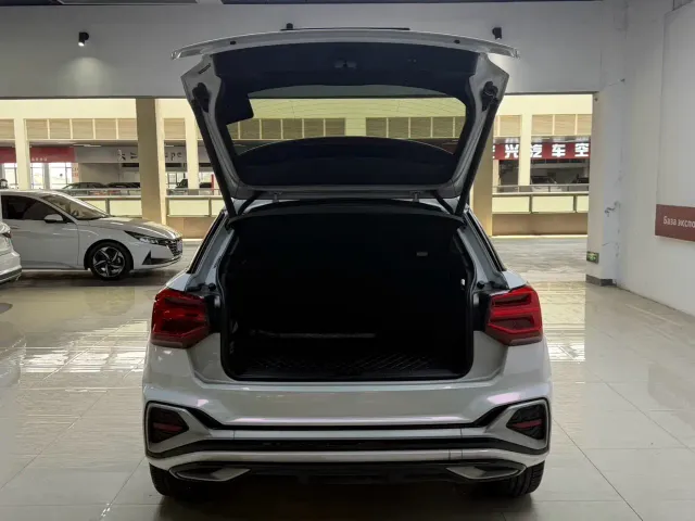 Audi Q2L — Фото автомобиля 22