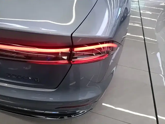 Lincoln Z — Фото автомобиля 7
