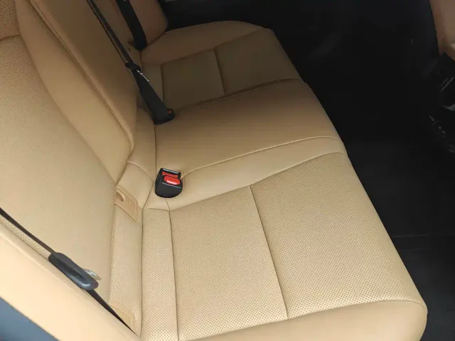 Lexus ES — Фото автомобиля 14
