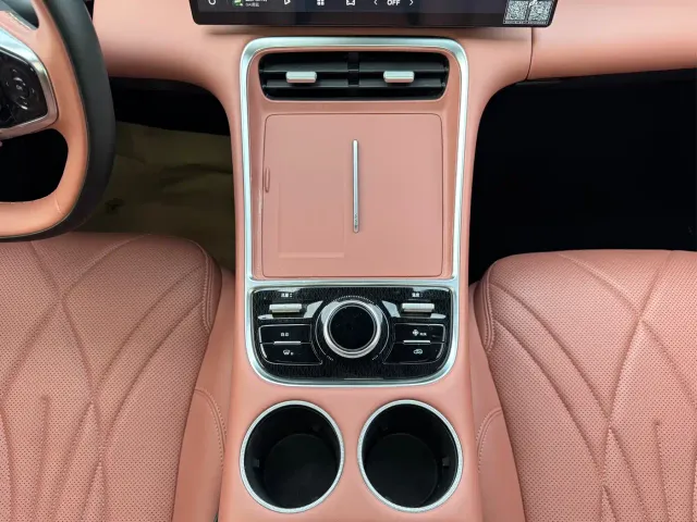 Geely Galaxy L6 — Фото автомобиля 9