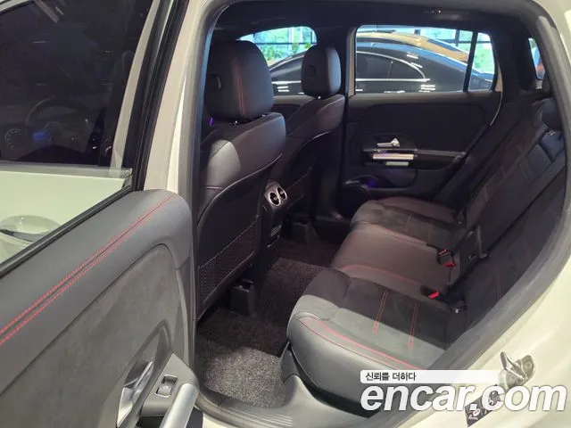 Mercedes-Benz GLA-Class H247 — Фото автомобиля 10