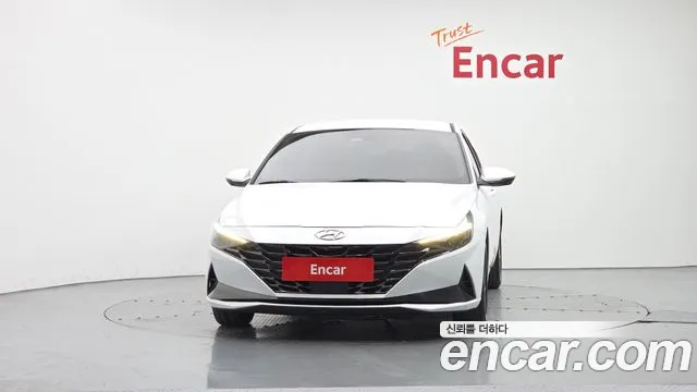 Hyundai Avante CN7 — Фото автомобиля 3