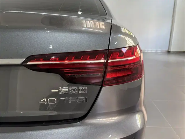 Audi A4L — Фото автомобиля 13