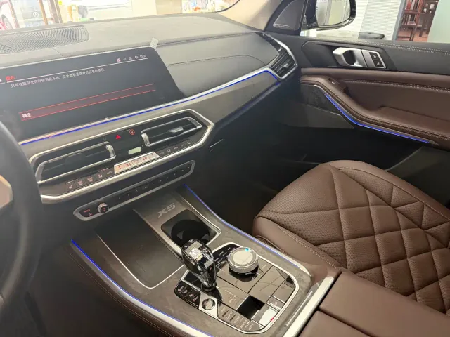 BMW X5 — Фото автомобиля 5