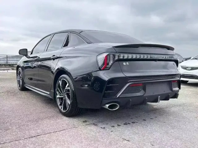 Lynk & Co 03 — Фото автомобиля 7