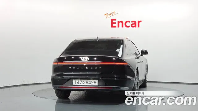Hyundai Grandeur GN7 — Фото автомобиля 4