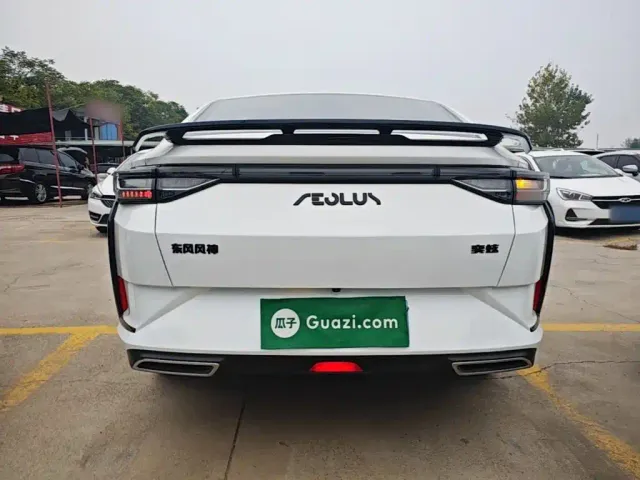 Dongfeng Yixuan — Фото автомобиля 5