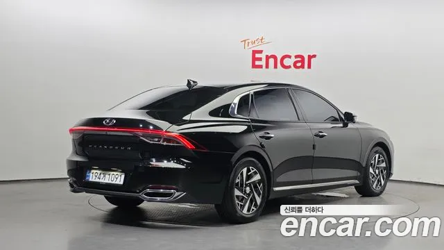Hyundai Grandeur — Фото автомобиля 2