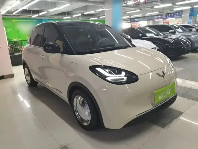 Wuling Bingo — Фото автомобиля 3