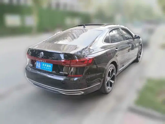 Volkswagen Passat — Фото автомобиля 2