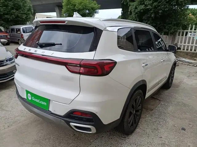 Chery Tiggo 8 — Фото автомобиля 6