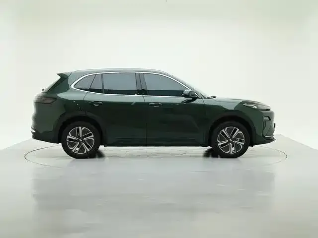 Geely Galaxy Starship 7 EM-i — Фото автомобиля 6