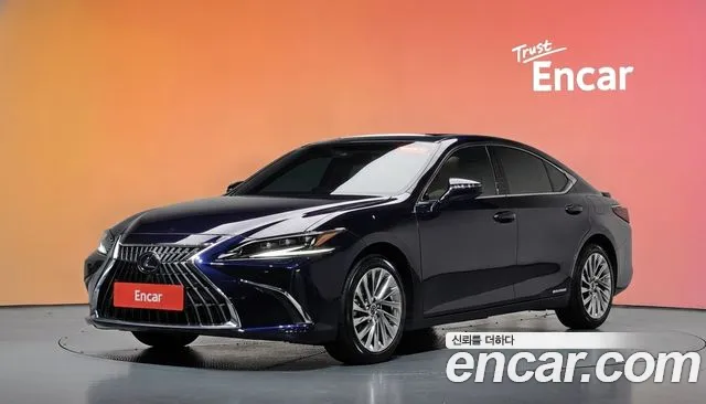 Фотография автомобиля — Lexus ES 7th Gen