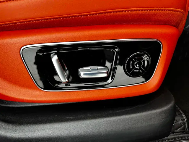 Li Auto L8 — Фото автомобиля 8