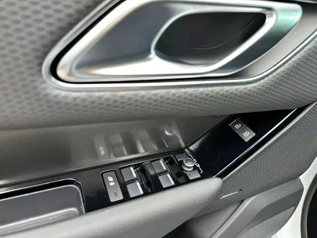 Land Rover Range Rover Velar — Фото автомобиля 20