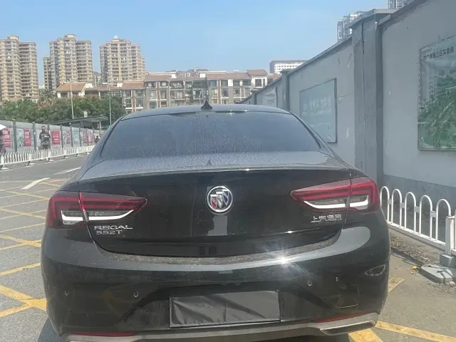 Buick Regal — Фото автомобиля 8