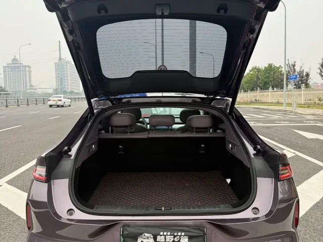 Changan Qiyuan A06 — Фото автомобиля 15