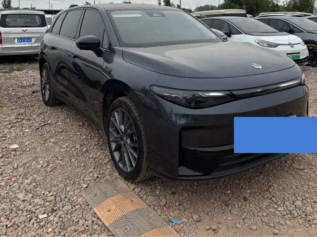 Leapmotor C10 — Фото автомобиля 3