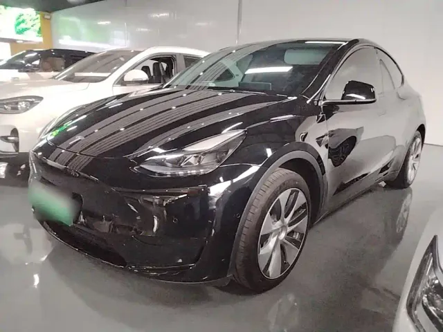 Фотография автомобиля — Tesla Model Y