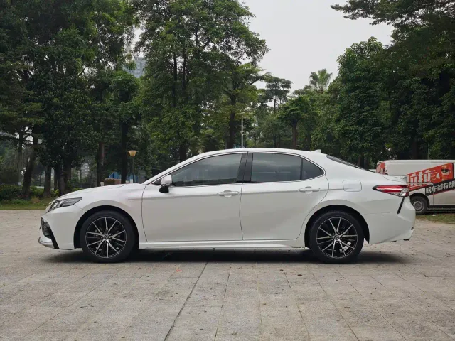 Toyota Camry — Фото автомобиля 4