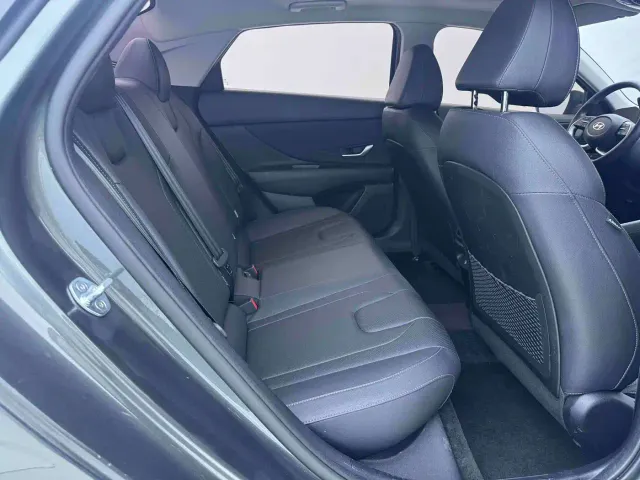 Hyundai Elantra — Фото автомобиля 20