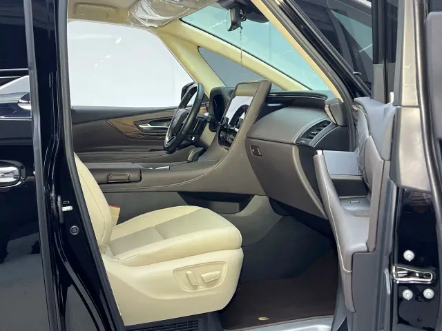 Toyota Vellfire — Фото автомобиля 12
