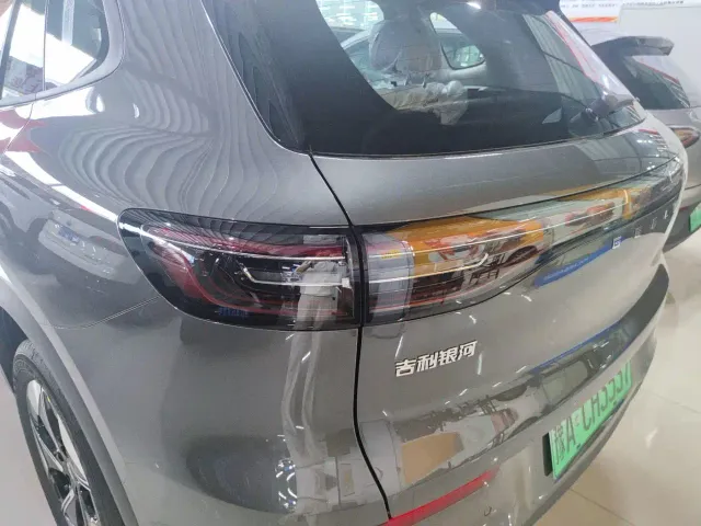 Geely Galaxy E5 — Фото автомобиля 15