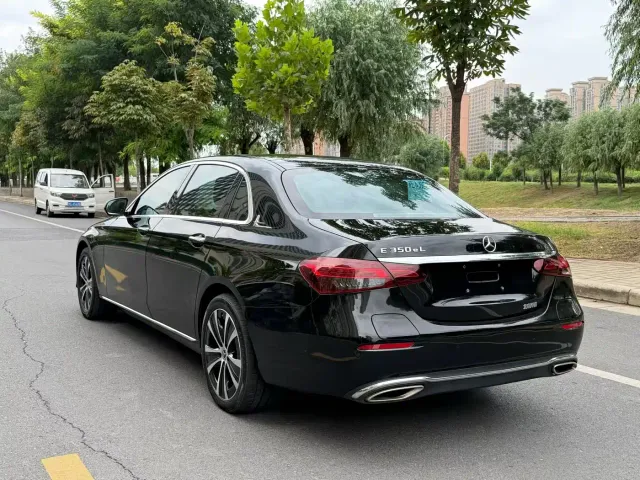 Mercedes-Benz E-Class — Фото автомобиля 9