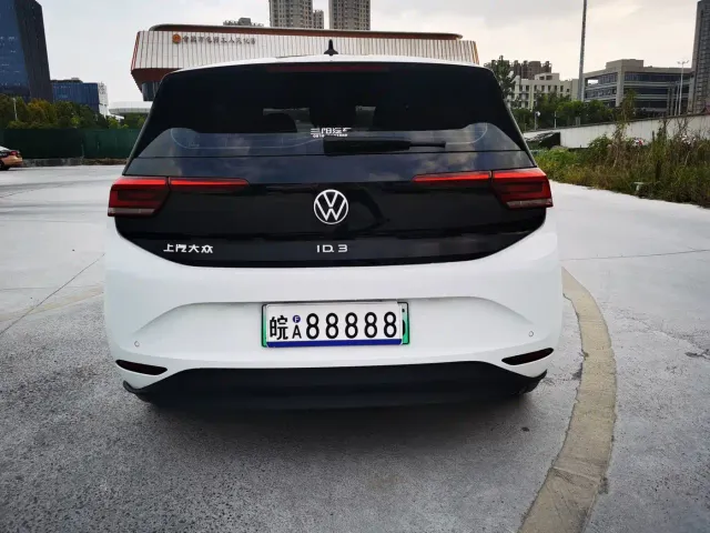 Volkswagen ID.3 — Фото автомобиля 17