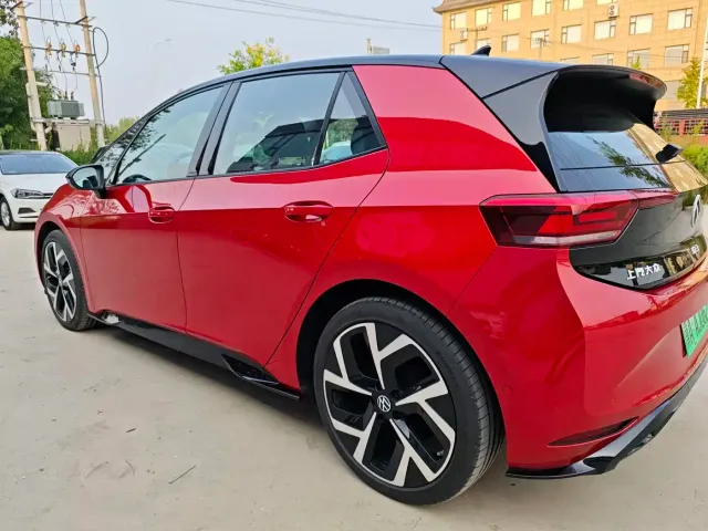 Volkswagen ID.3 — Фото автомобиля 6