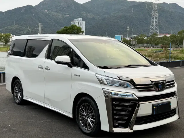 Toyota Vellfire — Фото автомобиля 3
