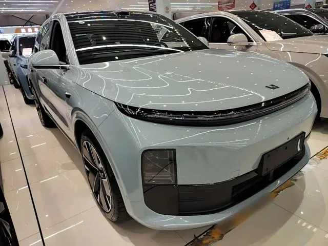 Li Auto L6 — Фото автомобиля 3