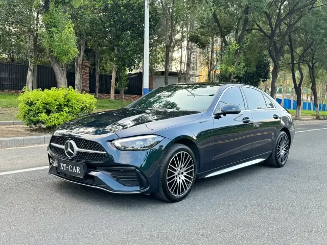 Фотография автомобиля — Mercedes-Benz C-Class