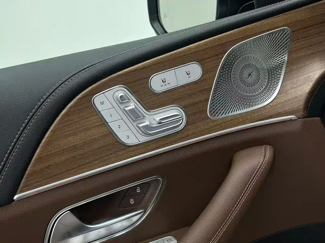 Mercedes-Benz GLE-Class — Фото автомобиля 10