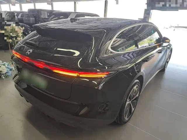 Nio ET5 Touring — Фото автомобиля 6