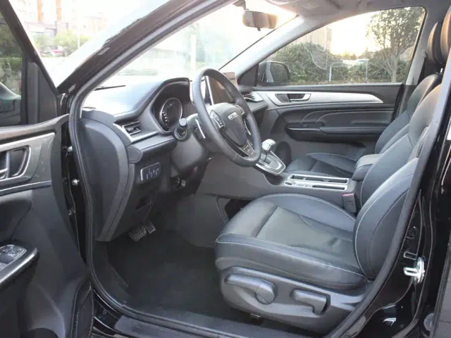 Haval M6 — Фото автомобиля 14