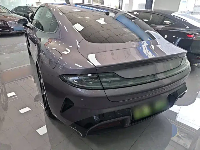 Xiaomi SU7 — Фото автомобиля 5
