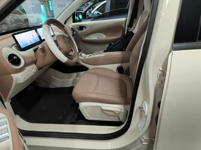 Wuling Bingo — Фото автомобиля 14