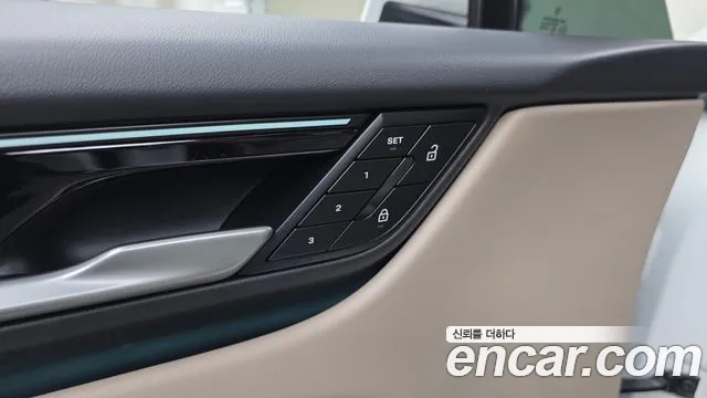 Porsche Macan Electric — Фото автомобиля 27