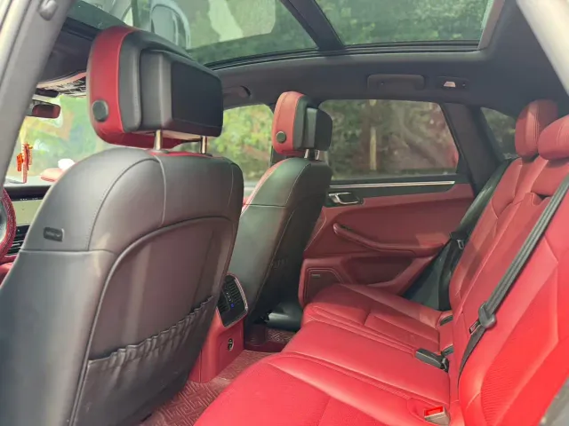 Porsche Macan — Фото автомобиля 10