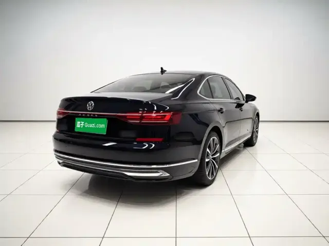Volkswagen Passat — Фото автомобиля 4