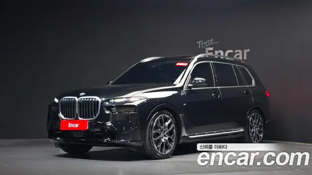 BMW X7 — Фото автомобиля 10