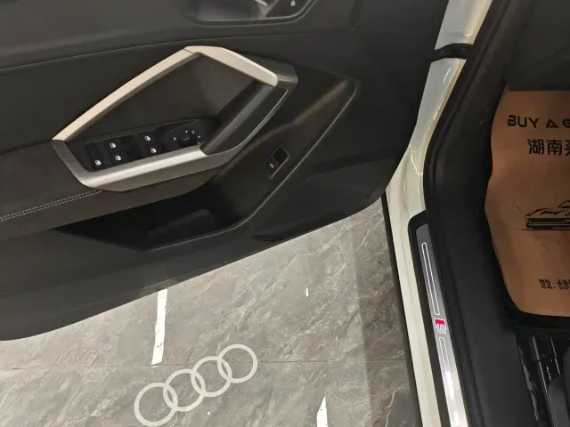 Audi Q3 — Фото автомобиля 12