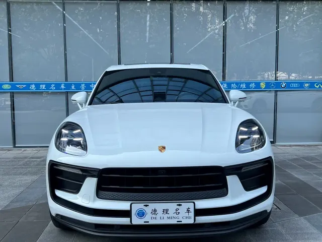 Porsche Macan — Фото автомобиля 3