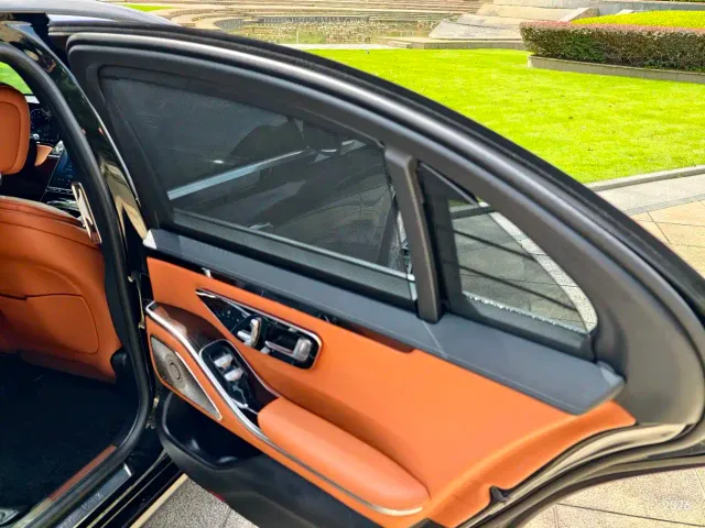 Mercedes-Benz S-Class — Фото автомобиля 12