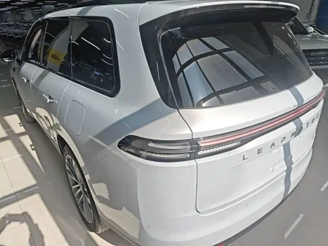 Leapmotor C16 — Фото автомобиля 4