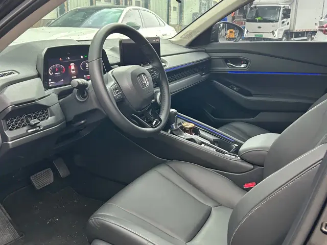 Honda Accord — Фото автомобиля 4