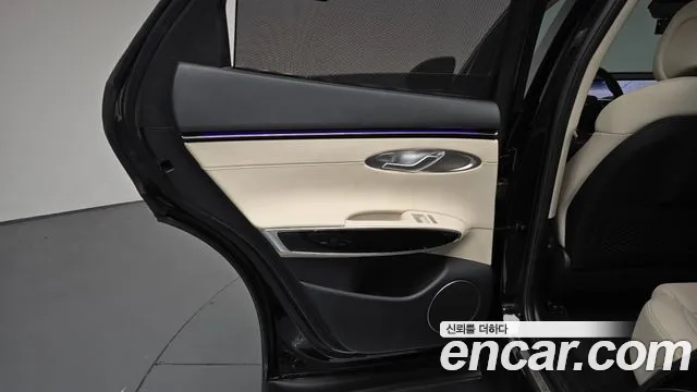 Genesis GV70 2.5T Бензин 2WD — Фото автомобиля 6