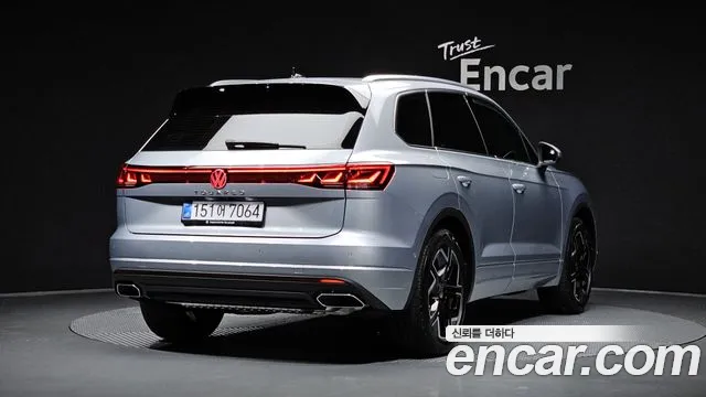 Фотография автомобиля — Volkswagen Touareg Generation 3