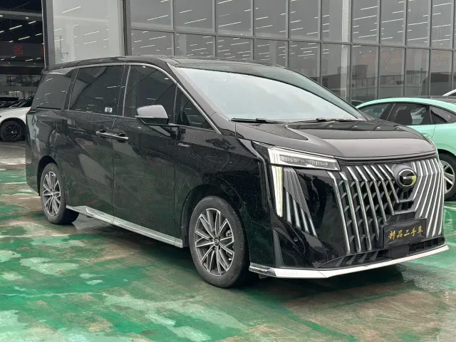 GAC Trumpchi M8 — Фото автомобиля 3